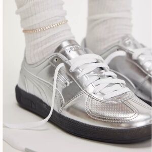 NWT + BOX | SILVER PUMA PALERMO ESCAPE SNEAKERS